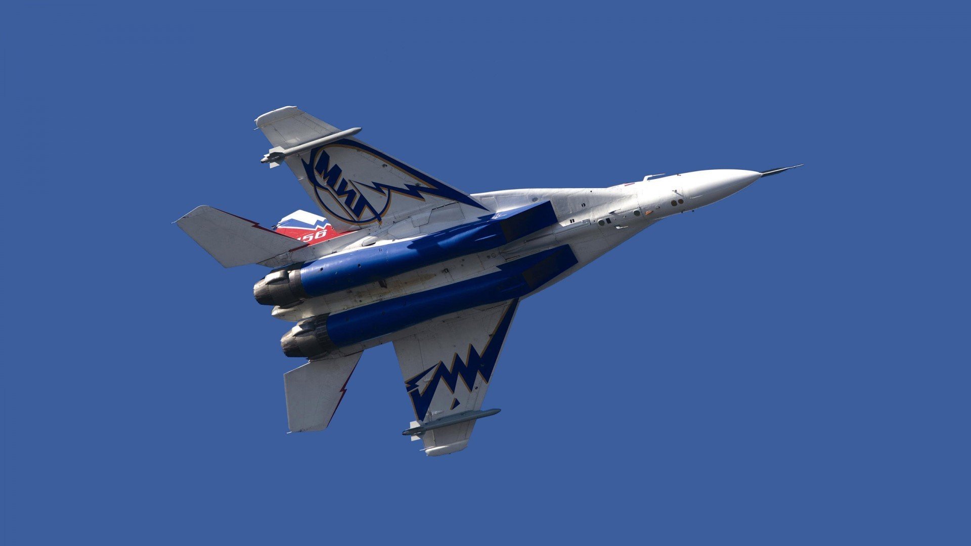 凯尔特人社区篮球公益项目“绿意计划”正式启动，绿色凯尔特人球衣