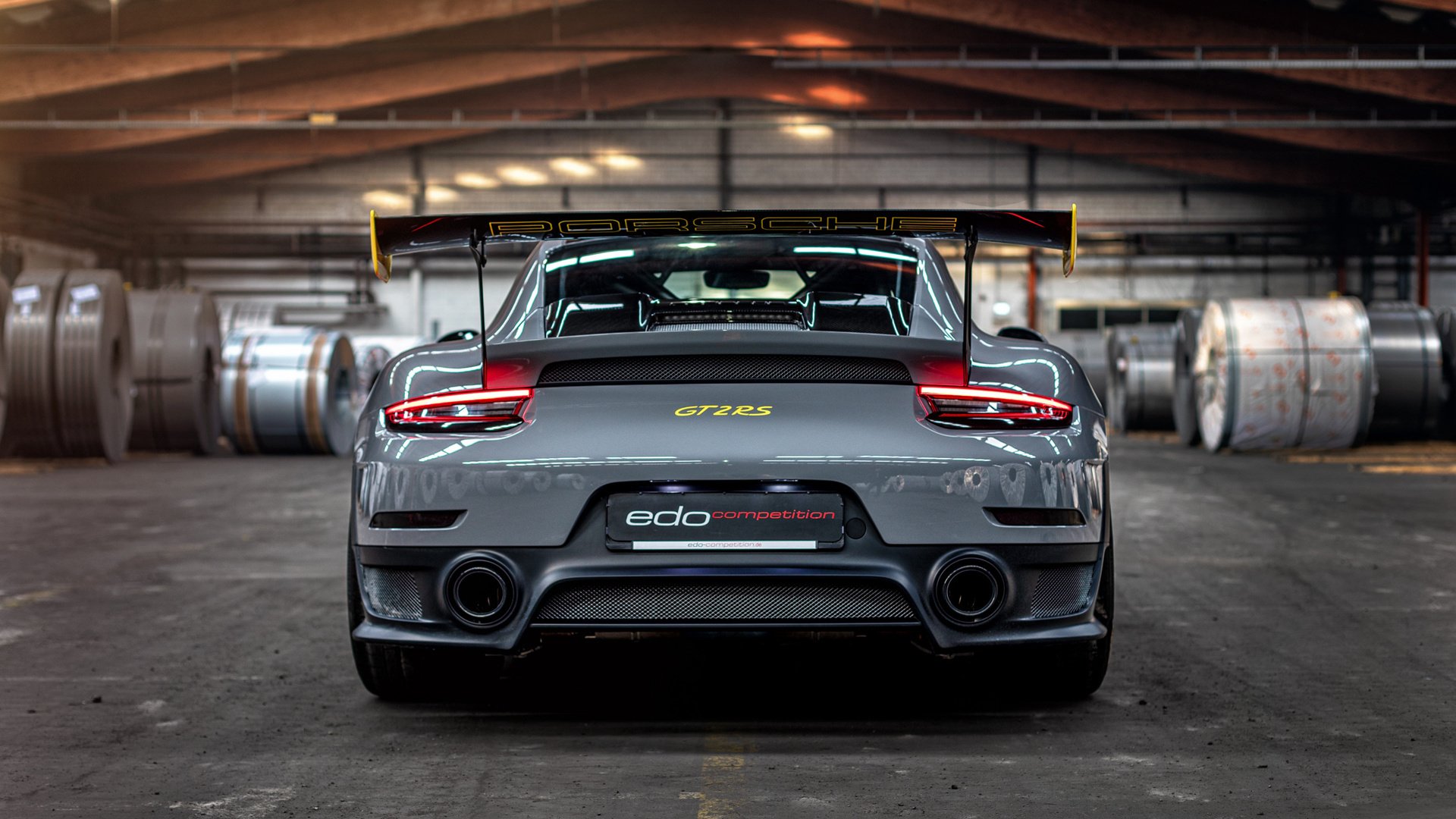 九游登录中心-_跨界合作：运动品牌与娱乐产业的结合_，运动品牌行业发展方向